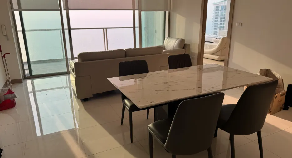 Condo en alquiler de 2 habitaciones en Bang Lamung, Chonburi