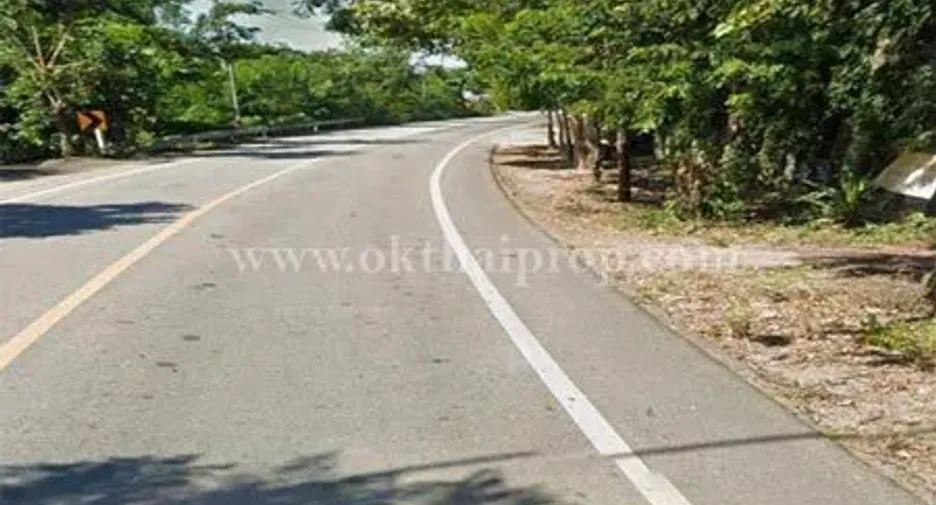 Terreno en venta en Phanat Nikhom, Chonburi