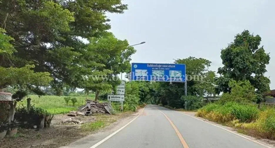 Terreno en venta en Phanat Nikhom, Chonburi