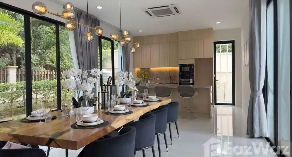 For sale 4 bedrooms villa in Sattahip, Chonburi