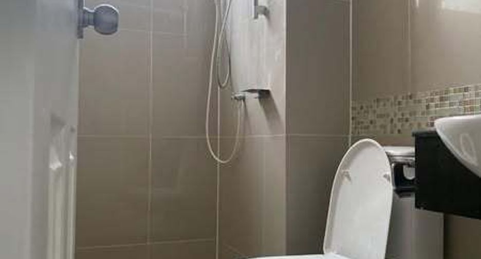 For sale 2 bedrooms condo in Bang Kapi, Bangkok