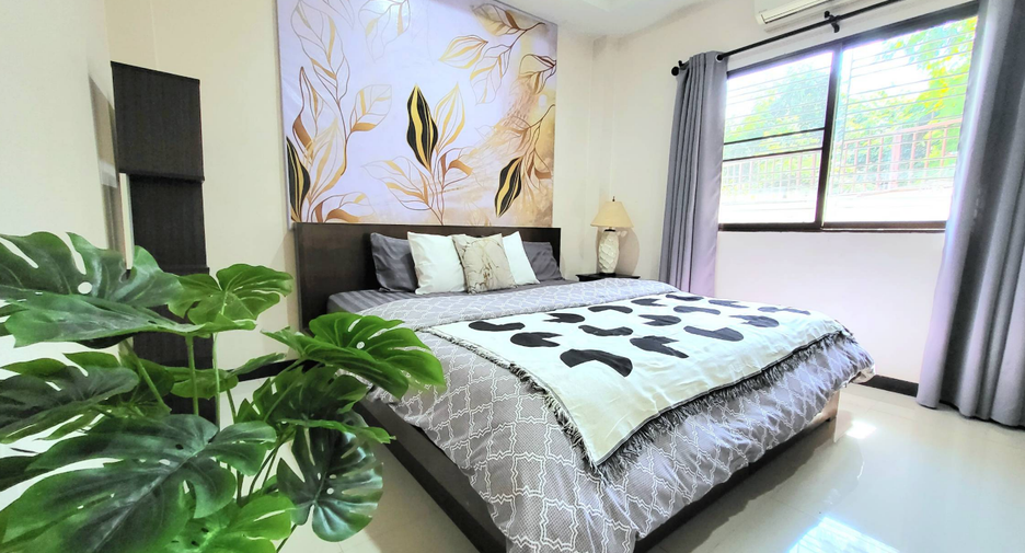 For rent 4 bedrooms house in Bang Lamung, Chonburi