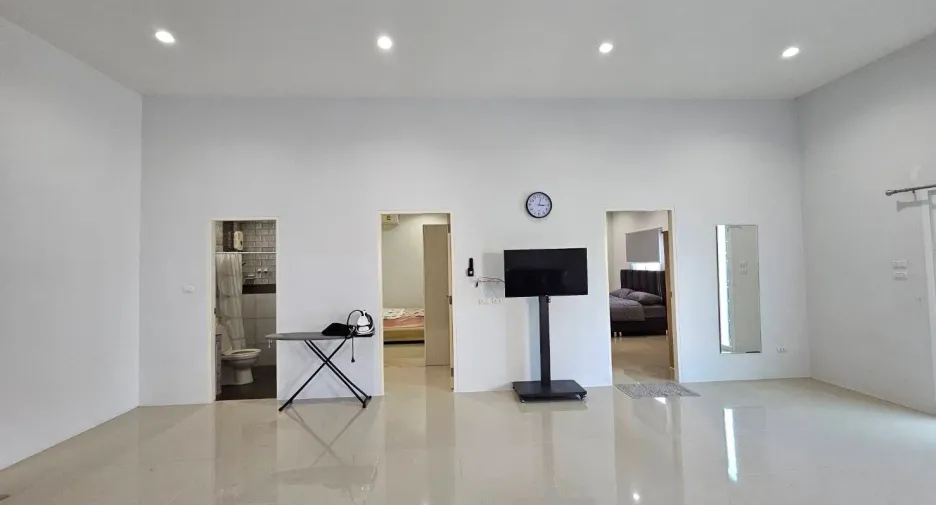 For rent 2 bedrooms villa in Mueang Phuket, Phuket