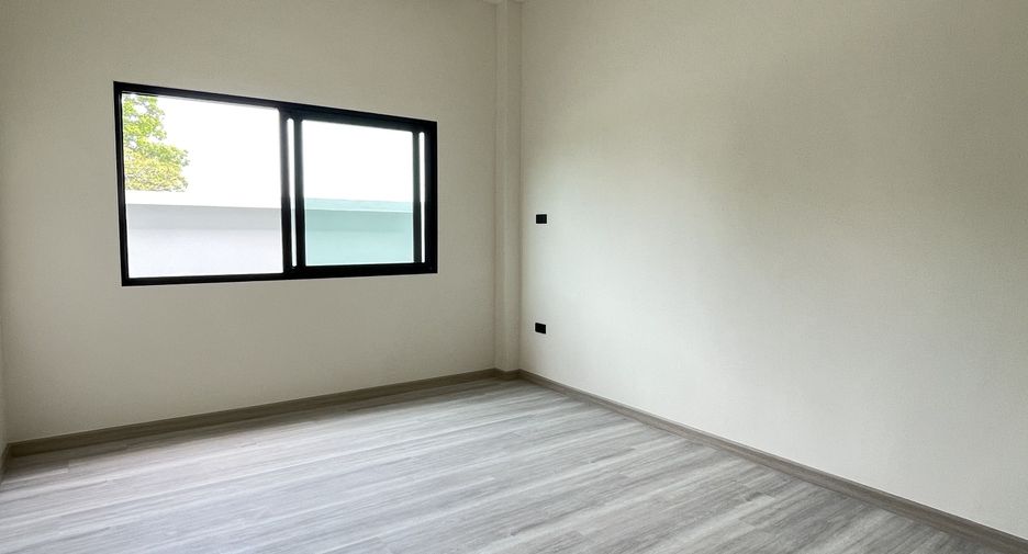 For sale 3 bedrooms house in Mueang Buriram, Buriram