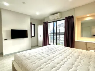 For sale 2 bedrooms condo in Watthana, Bangkok