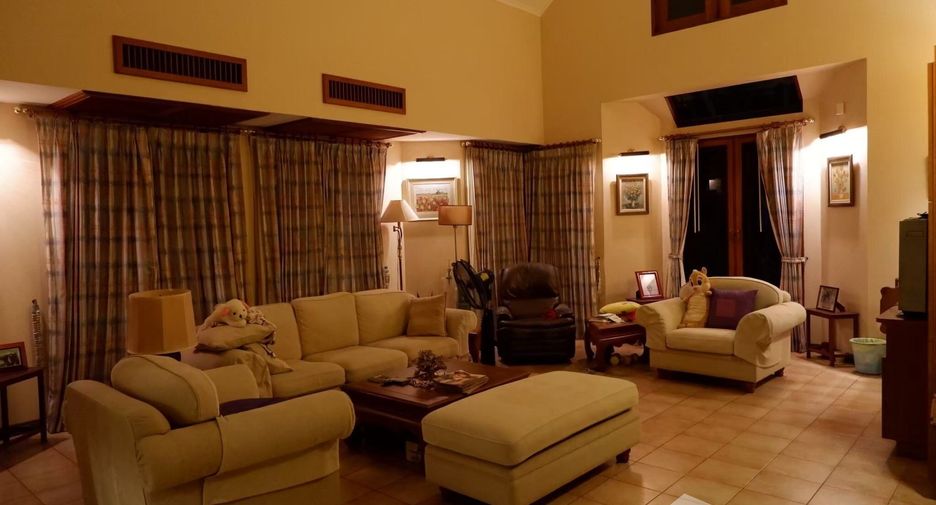 À vendre 4 chambres maison à Bang Lamung, Chonburi