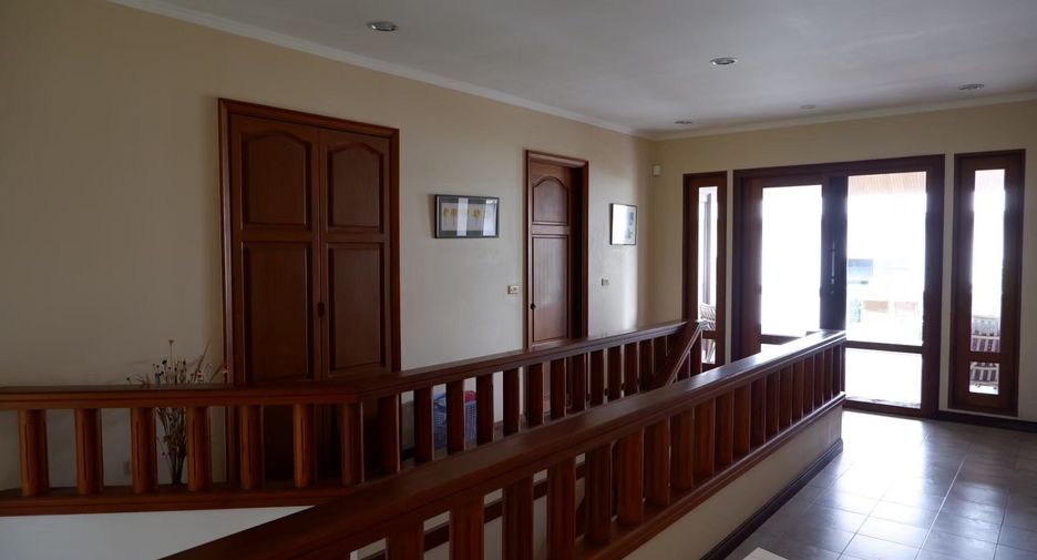 À vendre 4 chambres maison à Bang Lamung, Chonburi