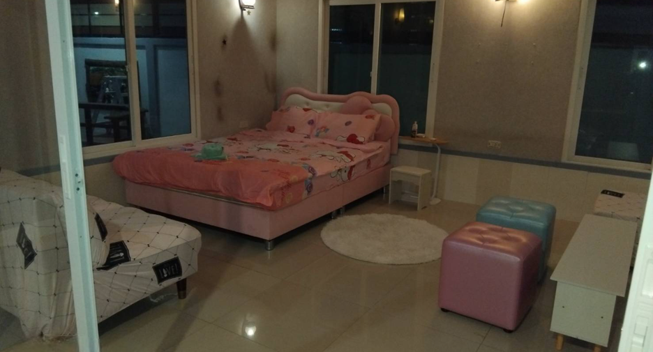 Villa zum Kauf und zur Miete mit 7 Zimmer in Bang Lamung, Chonburi