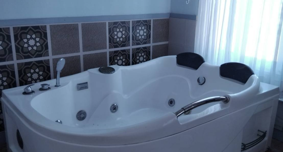Villa zum Kauf und zur Miete mit 7 Zimmer in Bang Lamung, Chonburi