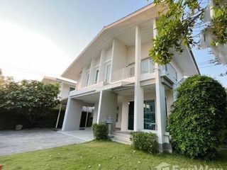 For sale 4 bedrooms house in Khlong Sam Wa, Bangkok