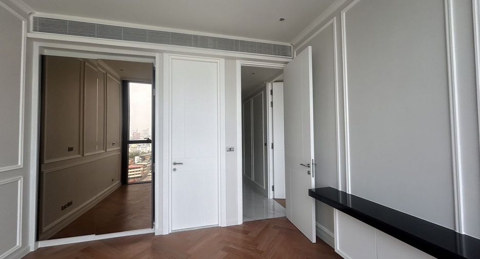 For sale and for rent 4 bedrooms condo in Bang Kho Laem, Bangkok