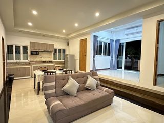 Casa en alquiler de 3 habitaciones en Mueang Phuket, Phuket