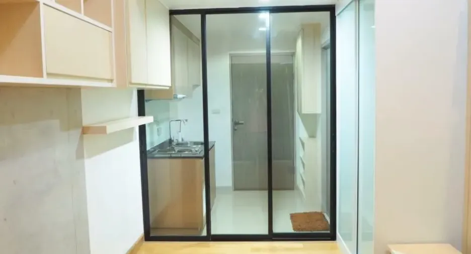For rent and for sale 1 bed condo in Huai Khwang, Bangkok