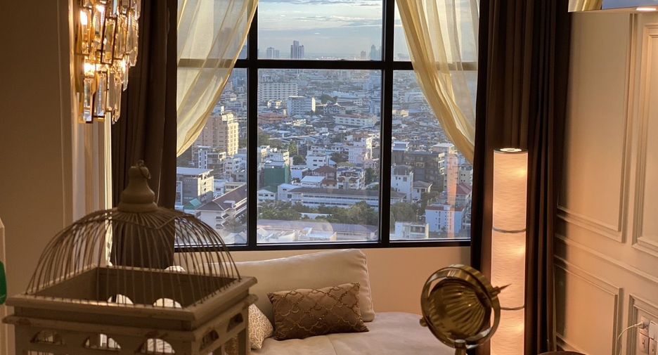 For sale 2 bedrooms condo in Sathon, Bangkok