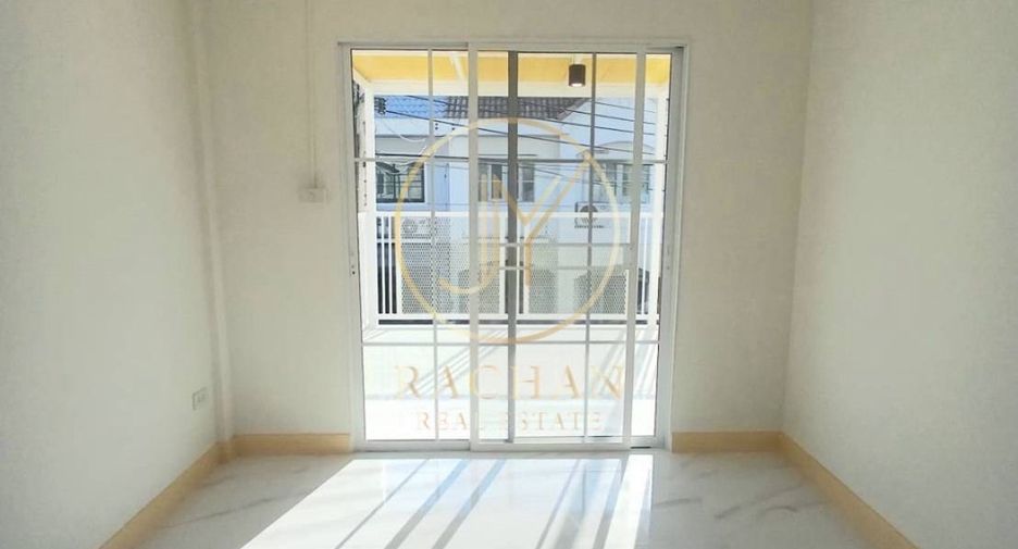 Reihenhaus zum Kauf mit 4 Zimmer in Bang Bua Thong, Nonthaburi