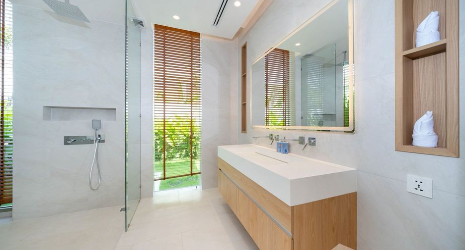 For sale 3 bedrooms villa in Thalang, Phuket