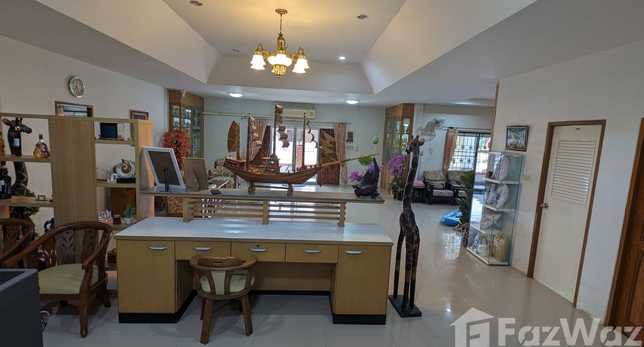 For sale 3 bedrooms house in Mueang Surat Thani, Surat Thani