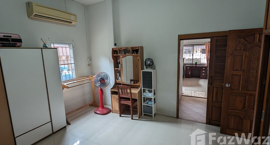 For sale 3 bedrooms house in Mueang Surat Thani, Surat Thani