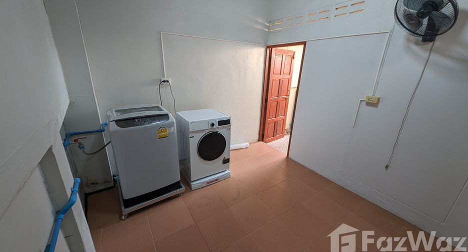 For sale 3 bedrooms house in Mueang Surat Thani, Surat Thani