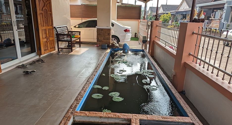 For sale 3 bedrooms house in Mueang Surat Thani, Surat Thani