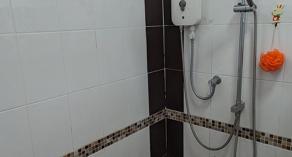For sale 3 bedrooms house in Mueang Surat Thani, Surat Thani