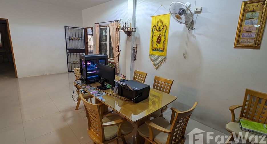 For sale 3 bedrooms house in Mueang Surat Thani, Surat Thani