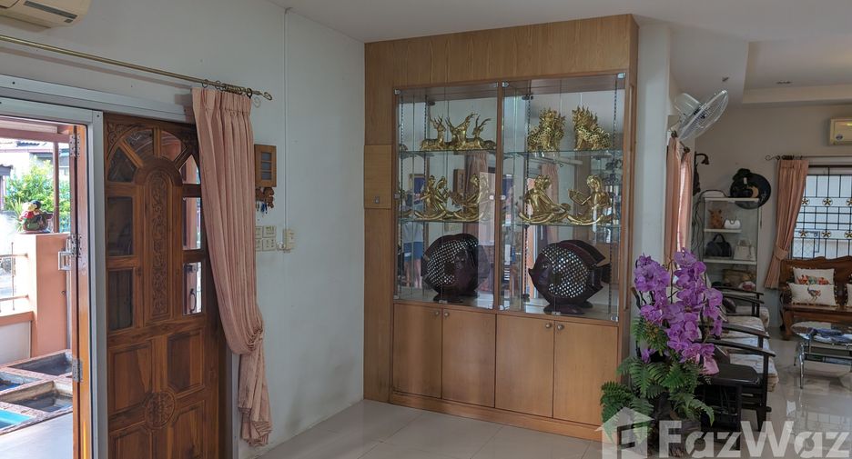 For sale 3 bedrooms house in Mueang Surat Thani, Surat Thani