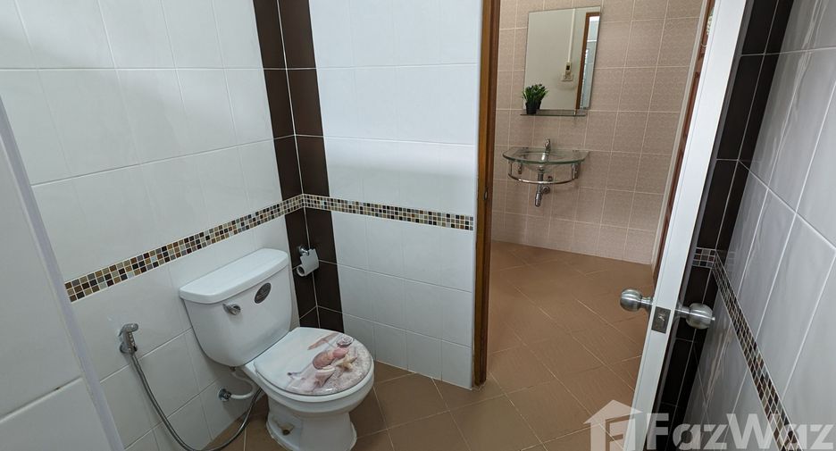 For sale 3 bedrooms house in Mueang Surat Thani, Surat Thani