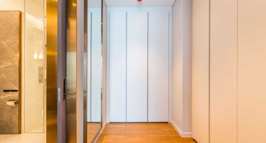 For sale 1 bed condo in Pathum Wan, Bangkok