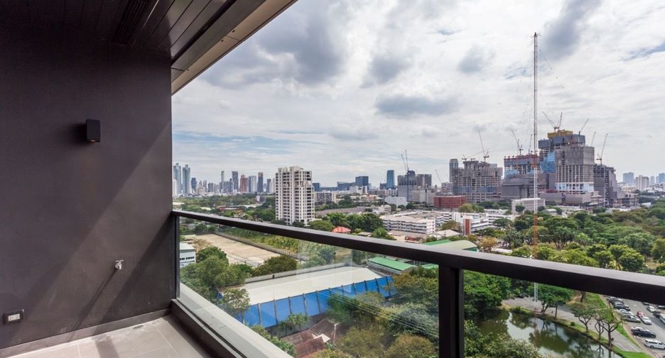 For sale 1 bed condo in Pathum Wan, Bangkok