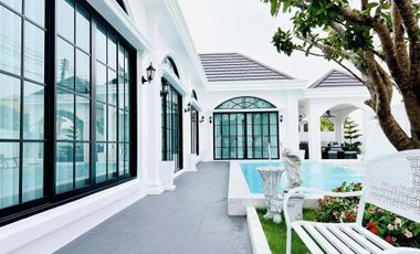 Villa zum Kauf mit 4 Zimmer in Bang Lamung, Chonburi