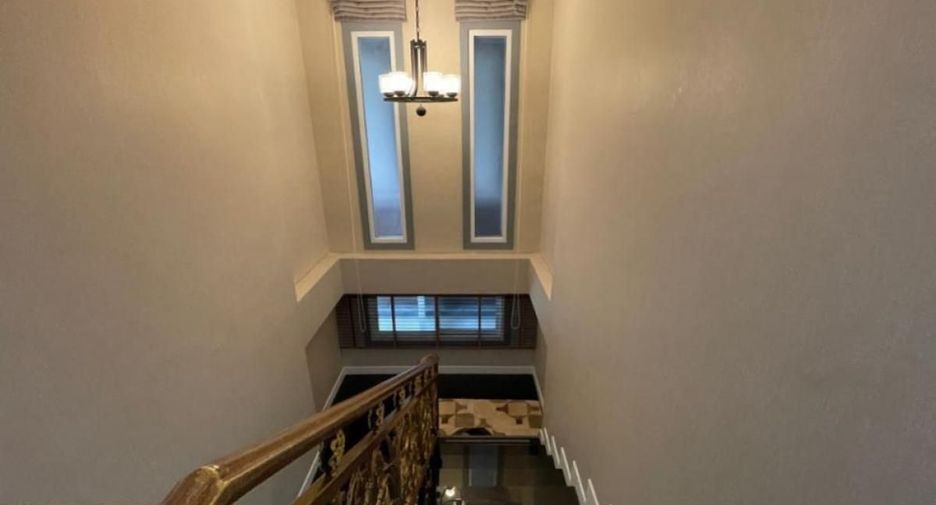 Casa en venta de 5 habitaciones en Lat Krabang, Bangkok