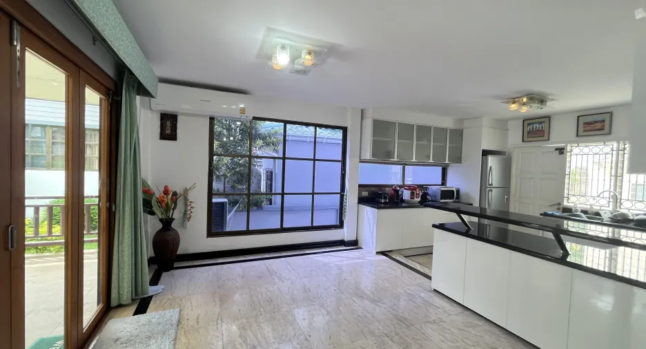 Haus zum Kauf und zur Miete mit 6 Zimmer in Bang Lamung, Chonburi