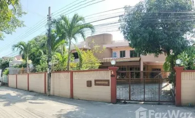 Casa en venta de 6 habitaciones en Lat Krabang, Bangkok