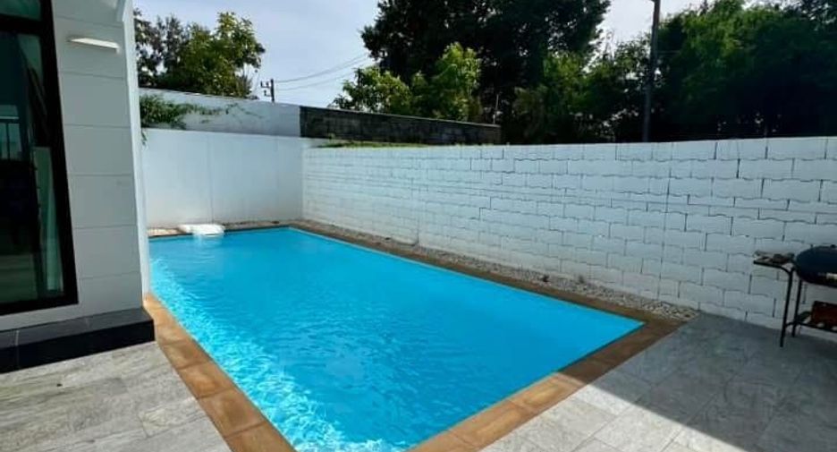 For sale 4 bedrooms villa in Mueang Phuket, Phuket