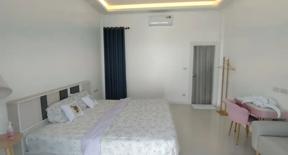 For rent 5 bedrooms villa in Bang Lamung, Chonburi