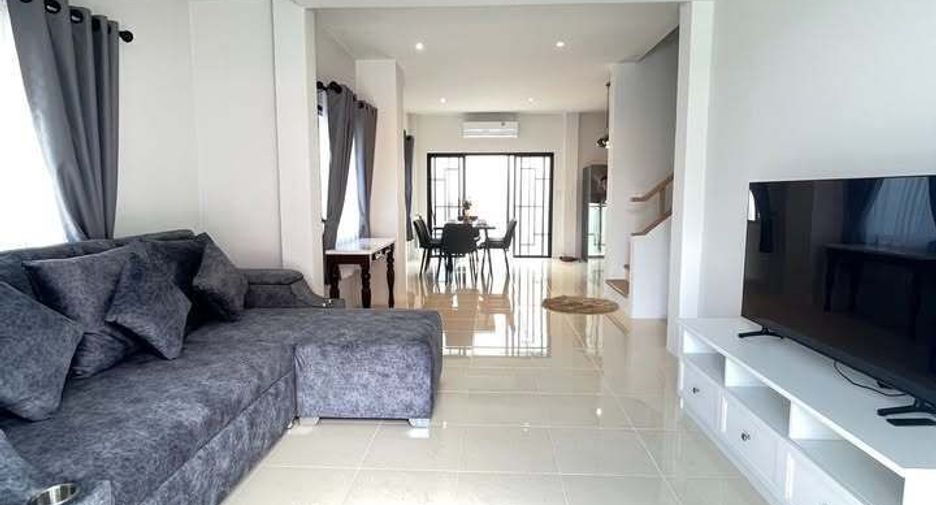 For rent 3 bedrooms townhouse in Mueang Phuket, Phuket