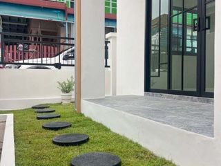 For rent 3 bedrooms townhouse in Mueang Phuket, Phuket