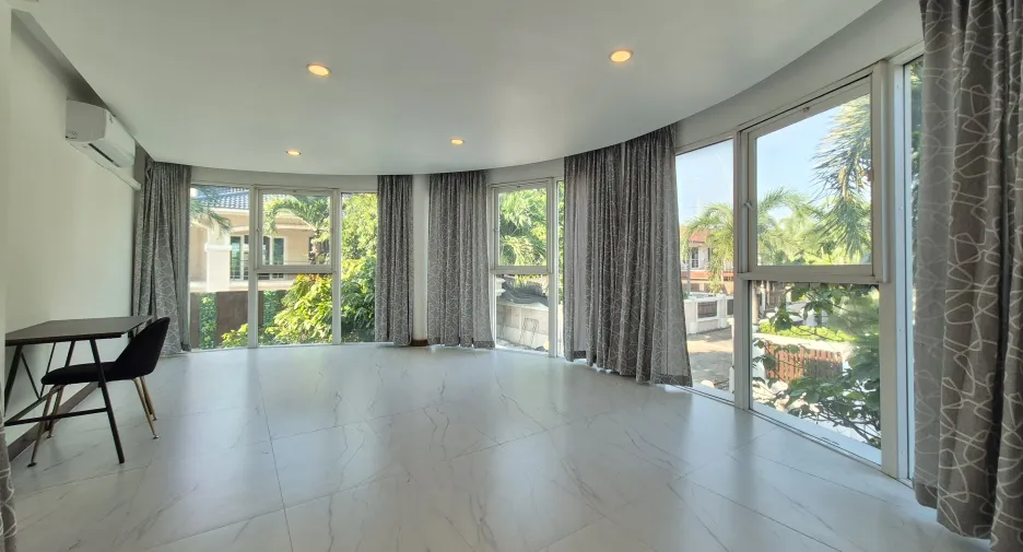 For rent 6 ベッドルーム house in Bang Lamung, Chonburi