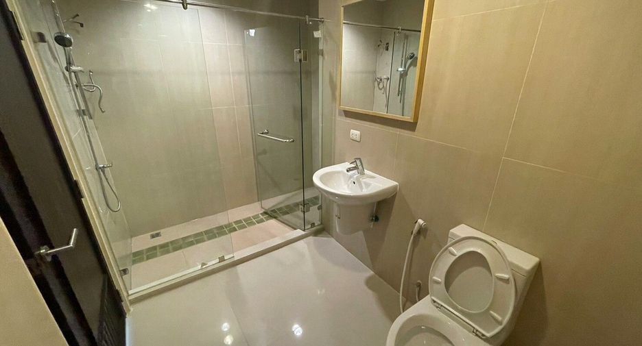 For rent 2 bedrooms condo in Bang Lamung, Chonburi