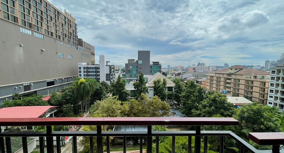 For rent 2 bedrooms condo in Bang Lamung, Chonburi