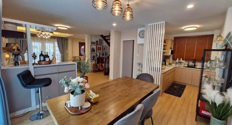 Haus zum Kauf mit 3 Zimmer in Min Buri, Bangkok