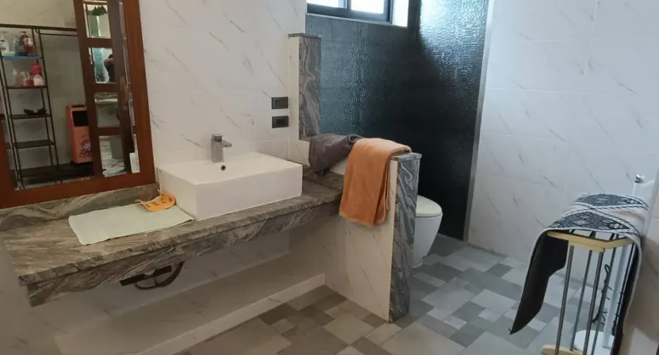 Villa zum Kauf und zur Miete mit 8 Zimmer in Bang Lamung, Chonburi