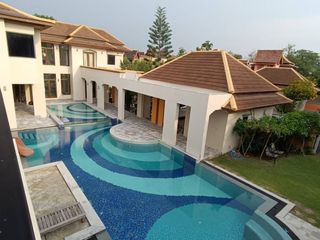 For sale and for rent 8 bedrooms villa in Bang Lamung, Chonburi
