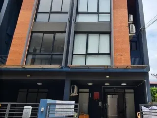 出售 和 出租 5 卧室 联排别墅 在 Pak Kret, Nonthaburi