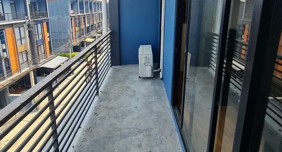 For rent and for sale 5 bedrooms townhouse in Pak Kret, Nonthaburi