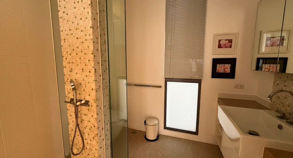For rent 2 bedrooms condo in Bang Lamung, Chonburi