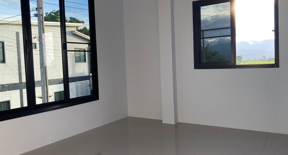 Casa adosada en venta de 2 habitaciones en Phan, Chiang Rai