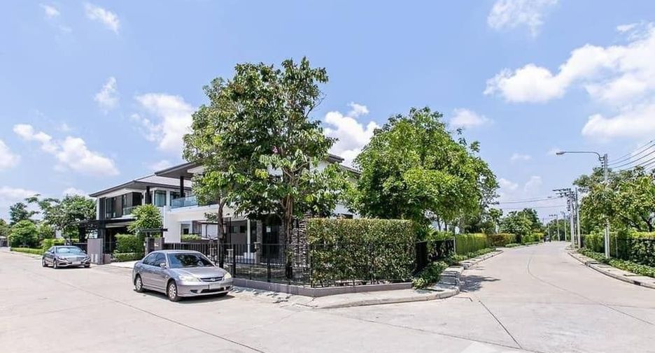 For sale 4 bedrooms house in Bang Phli, Samut Prakan