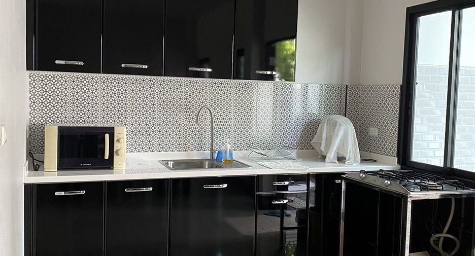 For rent 3 bedrooms townhouse in Mueang Phuket, Phuket